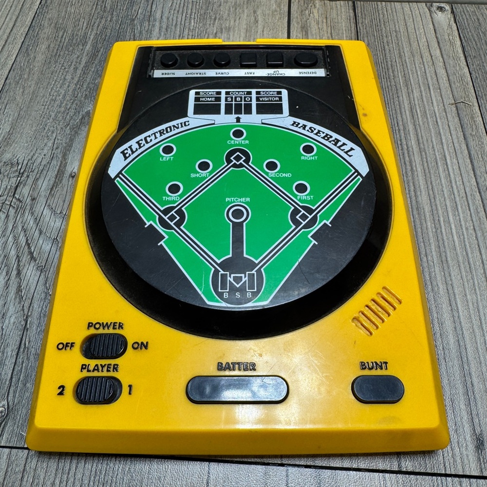 Vintage 1979 EPOCH Electronic Baseball Digit-Com 9 Handheld Game Yellow TESTED